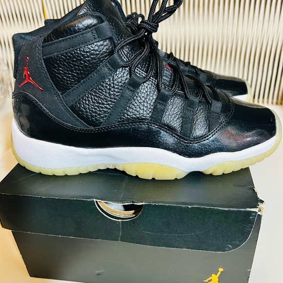 Jordan 11 72-10 size 6 women’s with box excellent condition - Picture 4 of 7